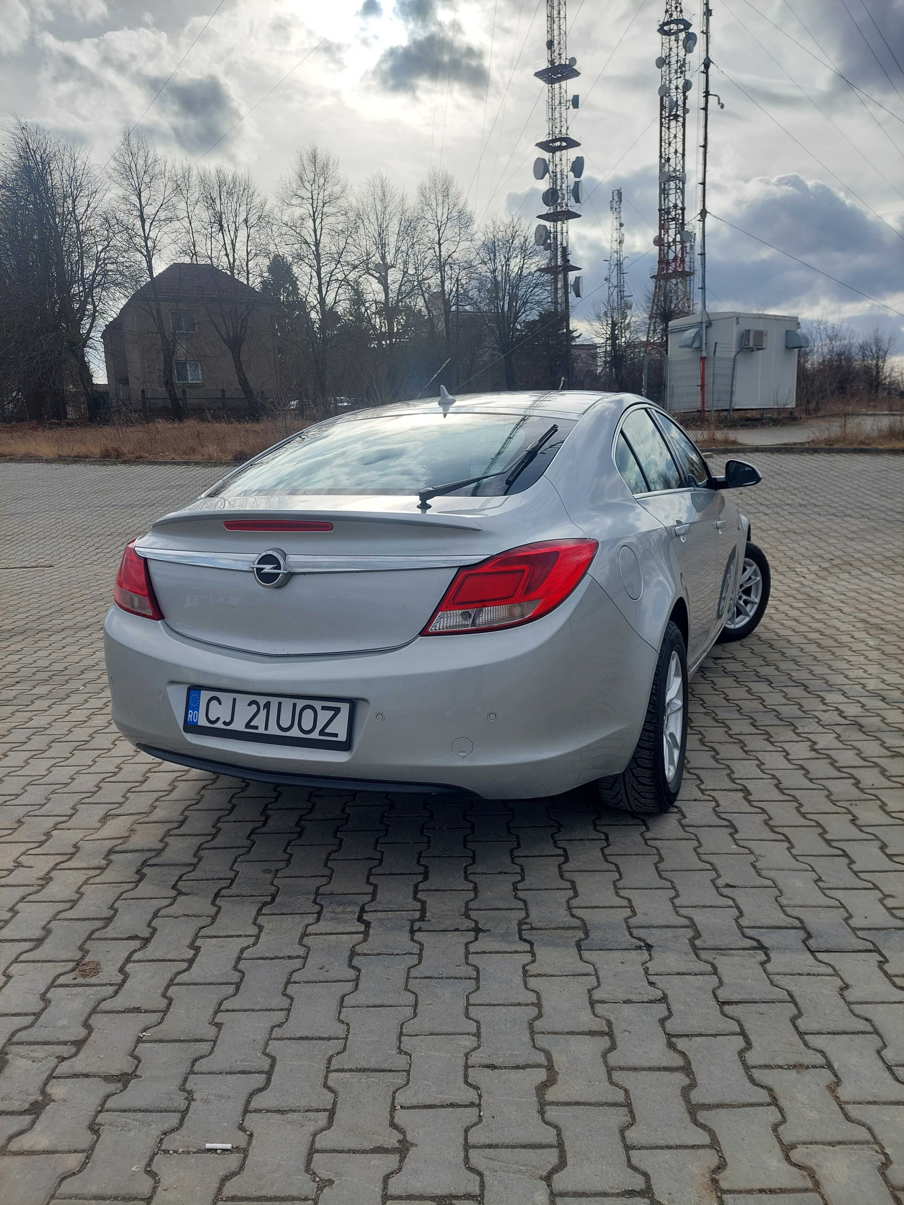 Vând Opel Insignia 2.0 cdti