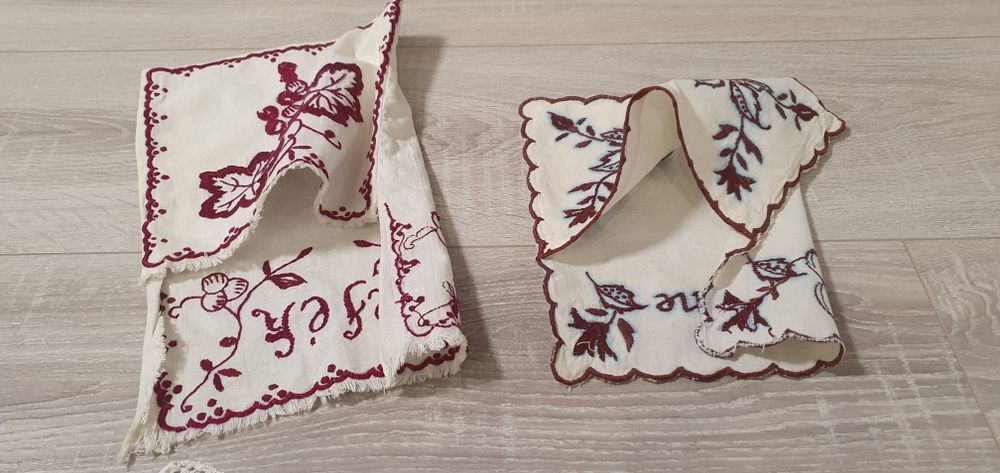 Traditionale vechi 100 ani lucrate de mana brodate cu ata