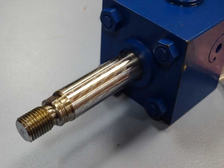 Хидравличен цилиндър Rexroth CGT3ME5, Rexroth CD70P