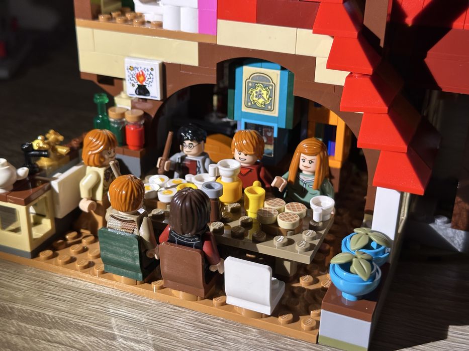 Lego Harry Potter Attack on the Burrow