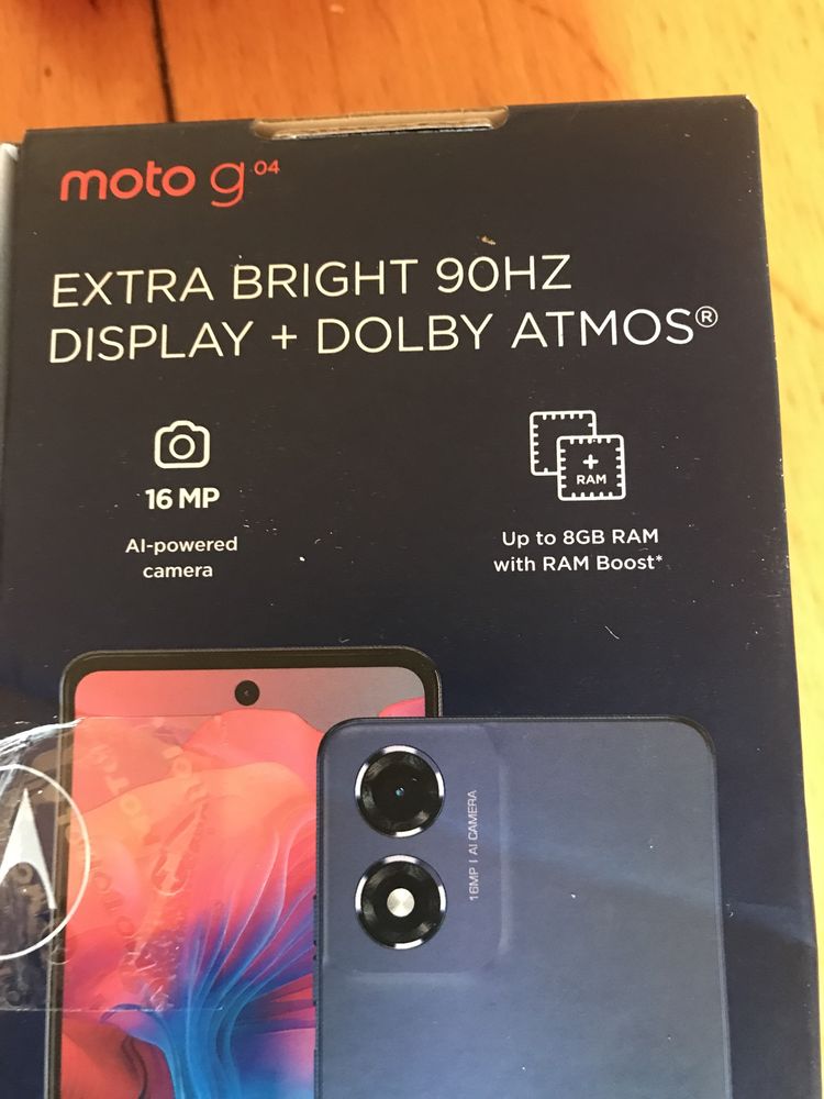 Motorola чисто нов апарат не е използван продавам го за 250лв.