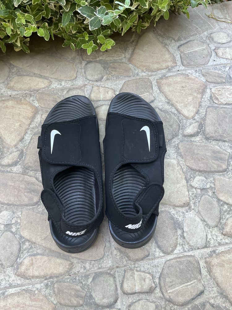 Юношески сандали Nike