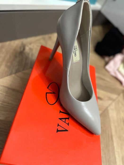 Туфли бежевые 35рр