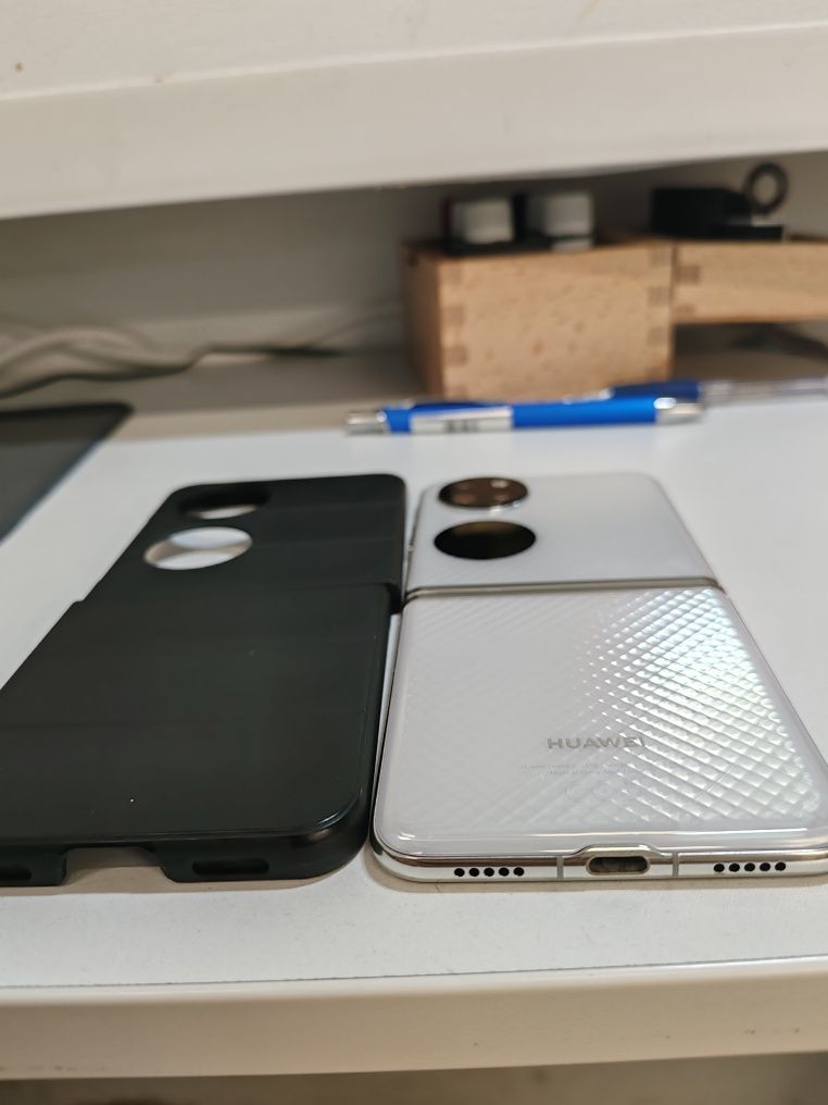 Huawei P50 Pocket 256 GB White cod unic 599 bonus husă