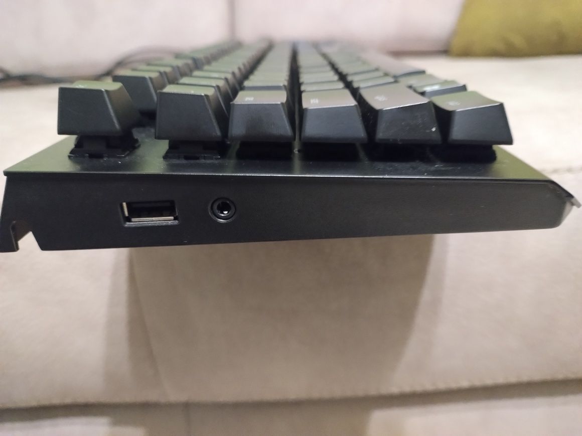 Геймърска клавиатура Razer Blackwidow Elite