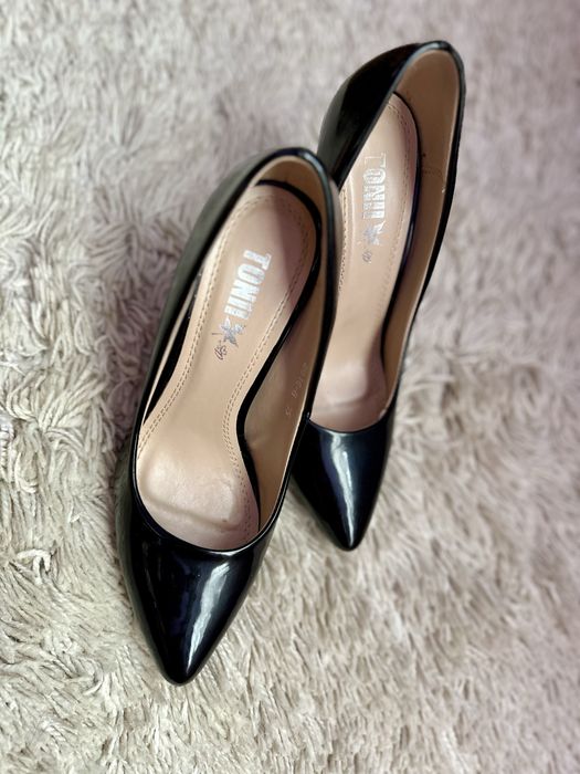 Pantofi cu toc Stiletto