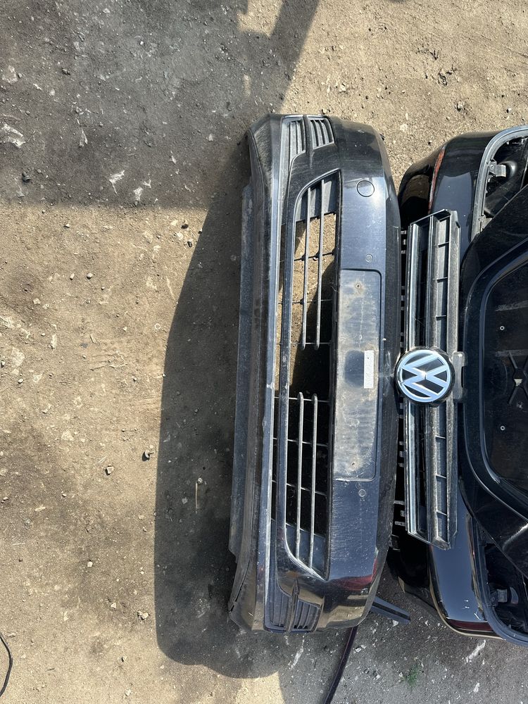 Предна броня с решетка с отвор за дистроник Golf 7 Vw Голф 7 оригинал