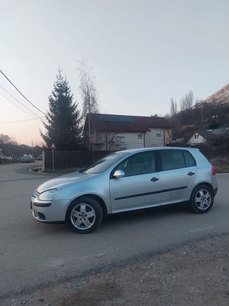 Dezmembrez/ Dezmembrari Golf 5 1.6 MPI 1.6FSI