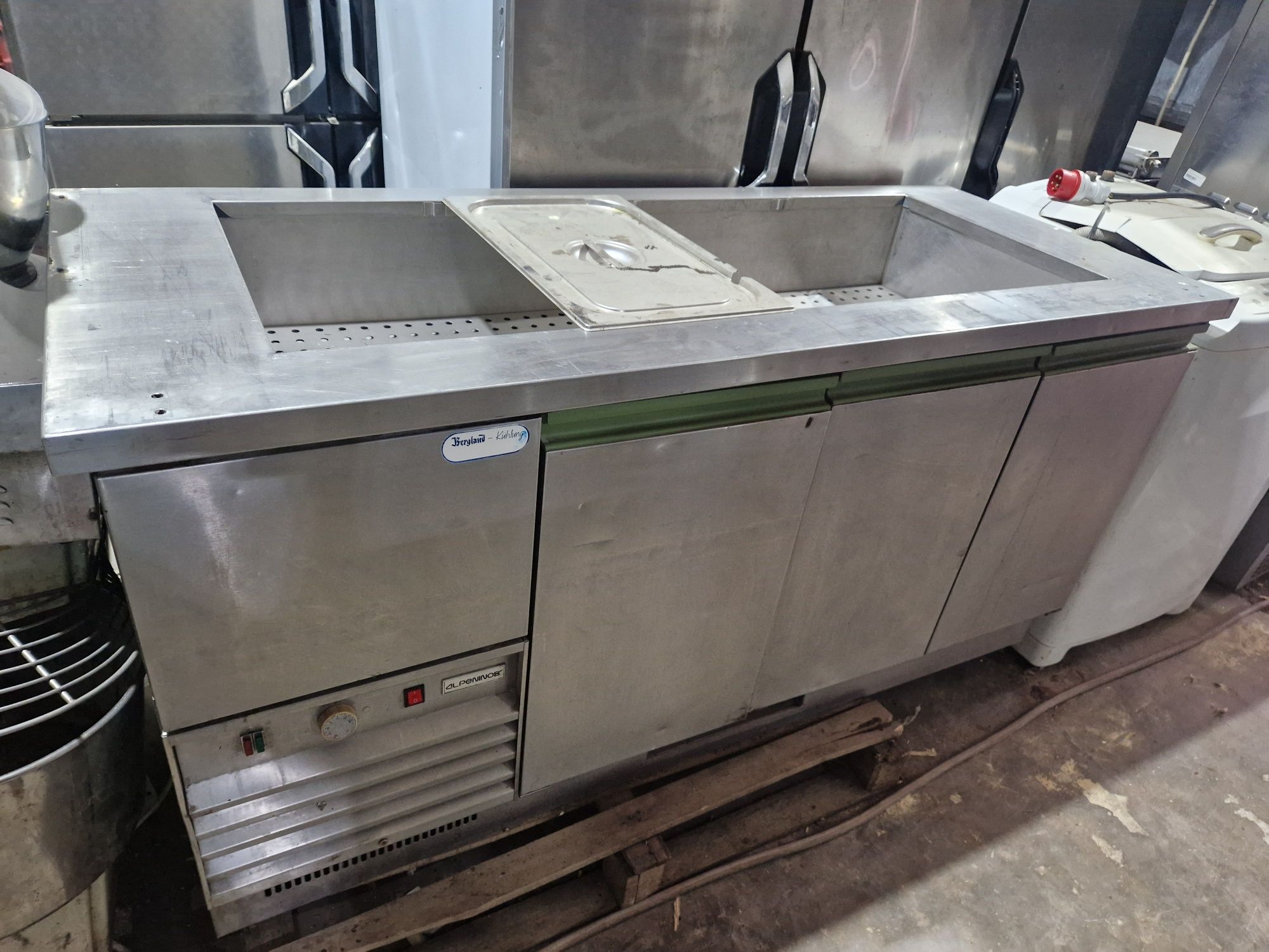 Vitrina rece sau calda, vitrina inox, prezentare, cu banc