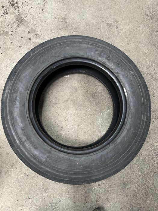 Anvelopă 215/75 R17,5 cu indice de greutate 135/133J