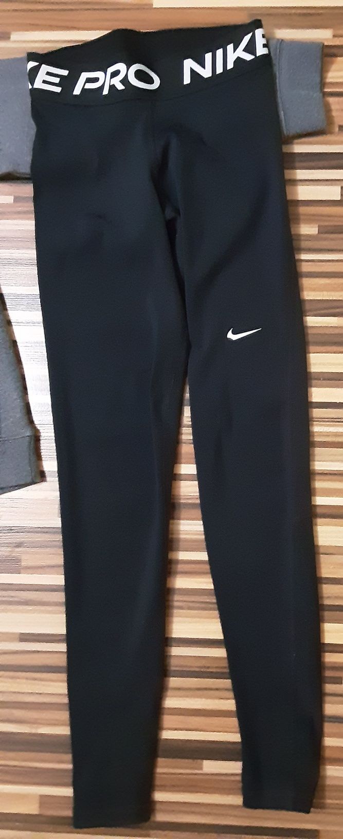(XS) NIKE PRO оригинален клин(35лв) и худи(45лв)