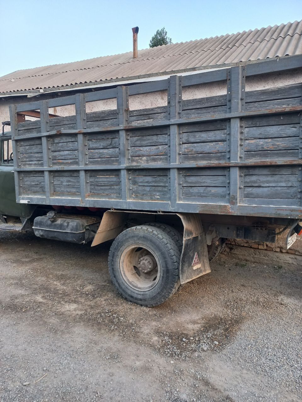 Zil 30 sotiladi.