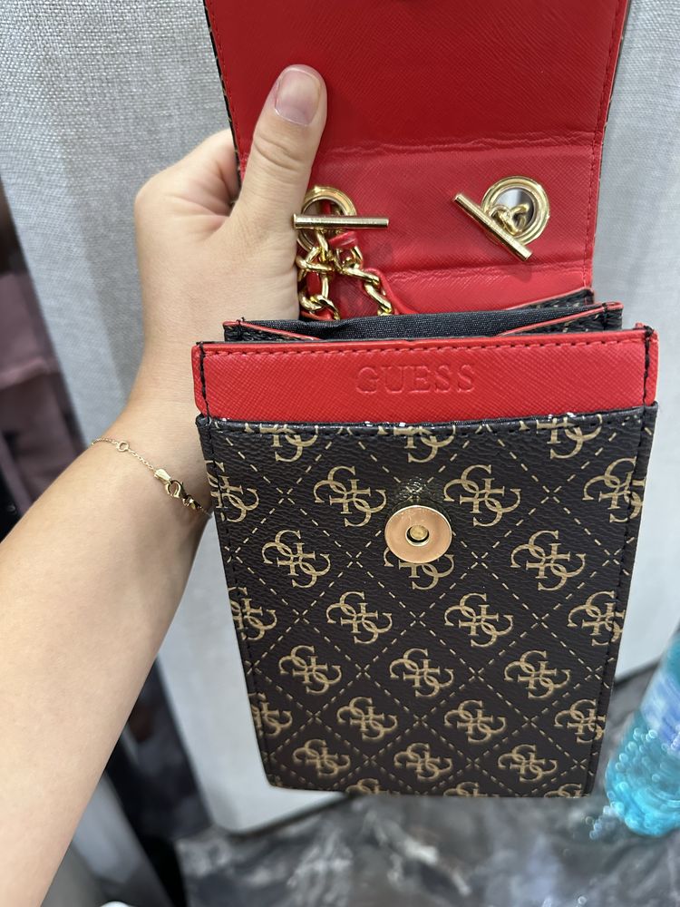 Мини чанта Guess