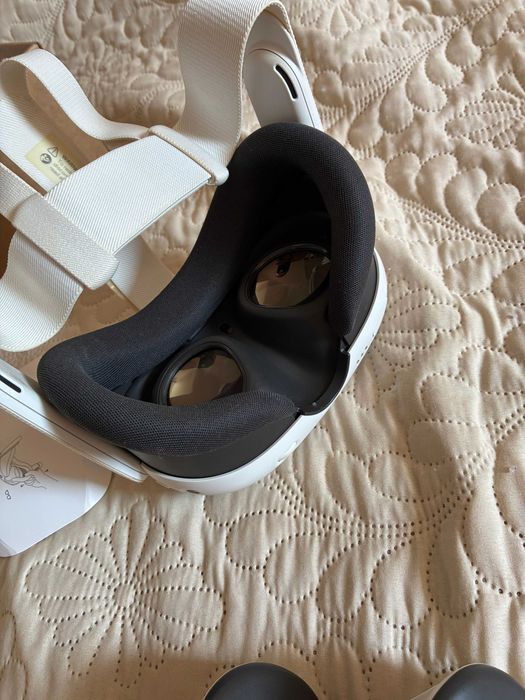 Meta Quest 3 128GB + оригинален калъф