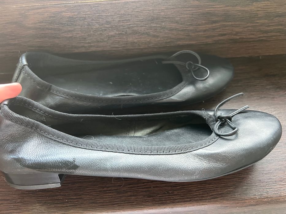 Balerini din piele de culoare neagră mărimea 36