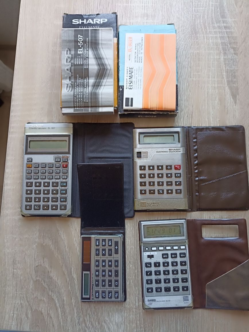 Calculator de colectie sharp  casio privileg solar