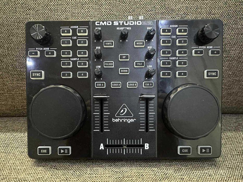 Consola mixer audio dj CMD STUDIO 2A BEHRINGER
