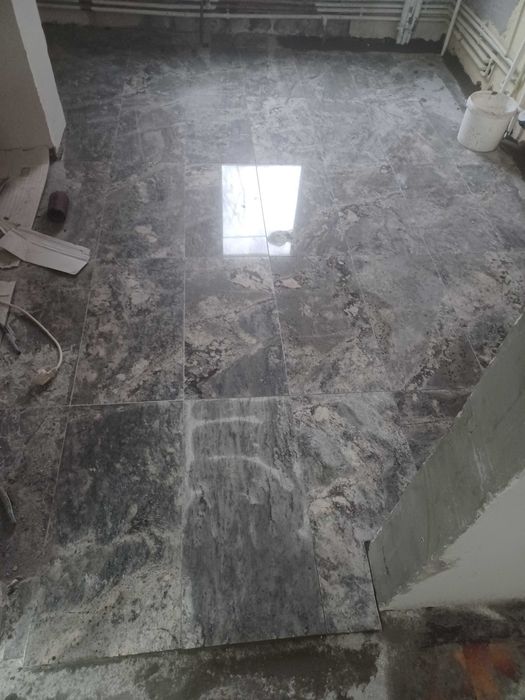 Fac lucrări doar în Arad gresie faianță Black Friday