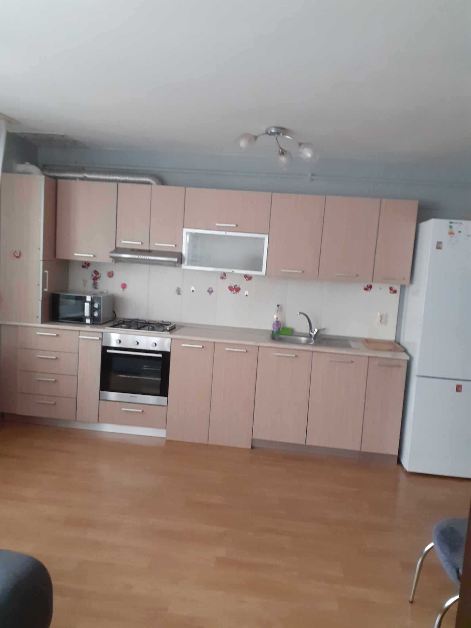 PF dau apartament 2 camere cu parcare pe Sesului de sus in chirie