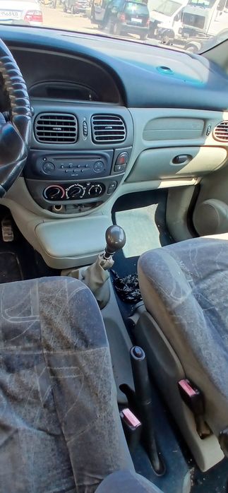 Renault megane scenic 1.9dti 2000г.