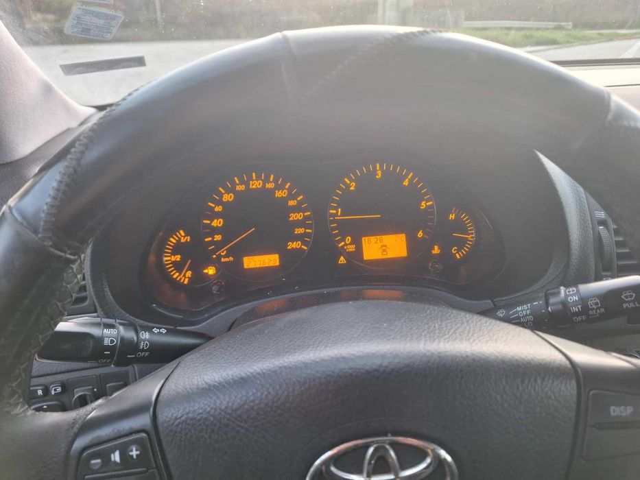 Тойота Авенсис 2006г