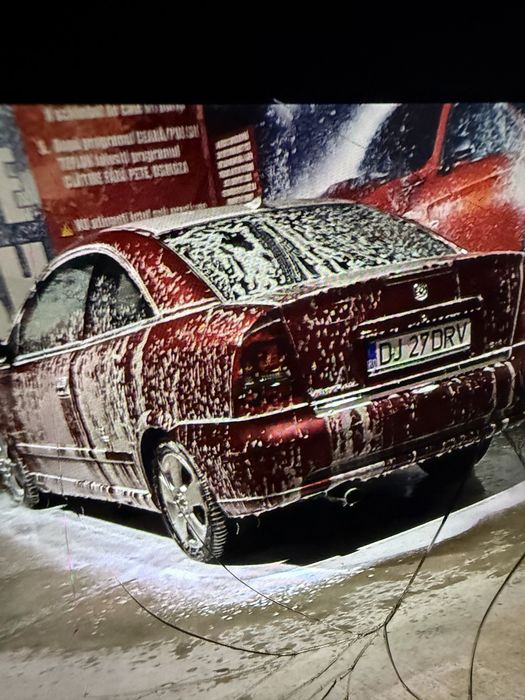 Vand opel bertone conduce bine