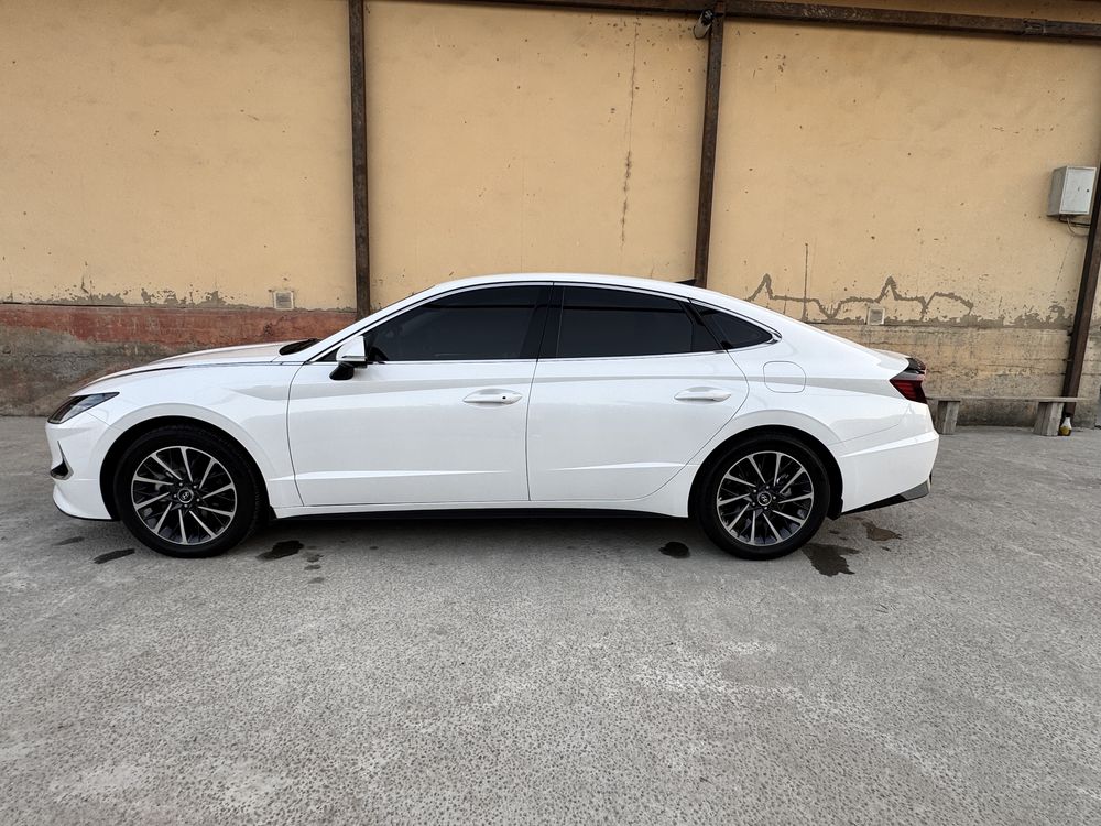 hyundai Sonata travel sotiladi
