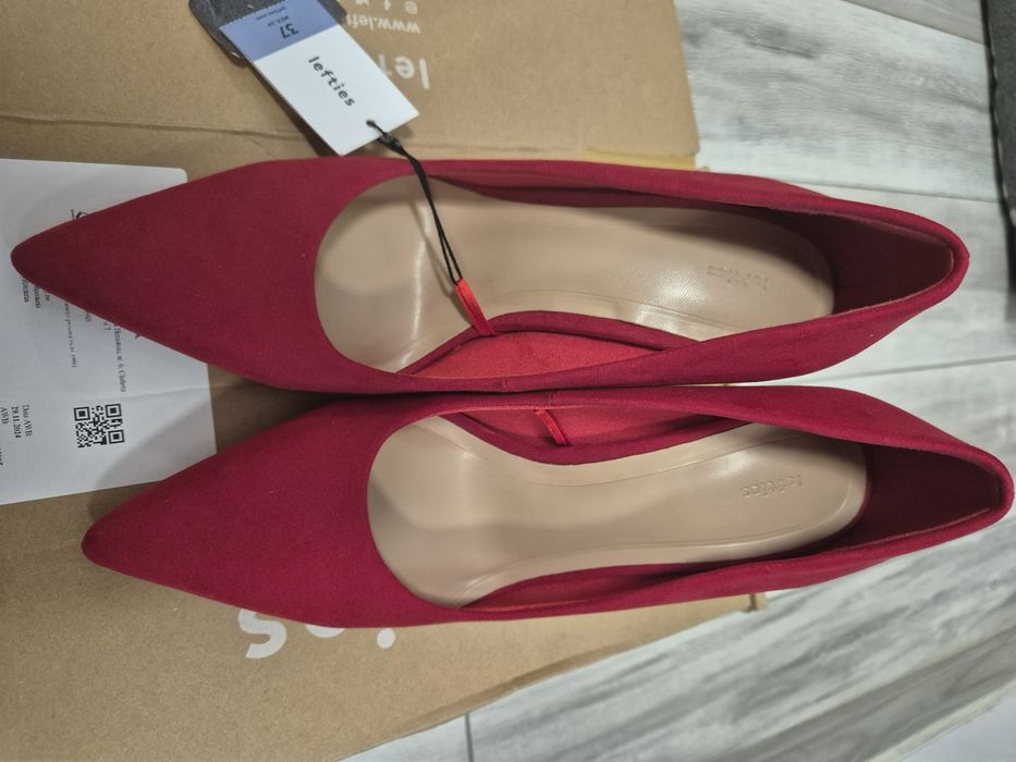 Pantofi cu toc marime 37