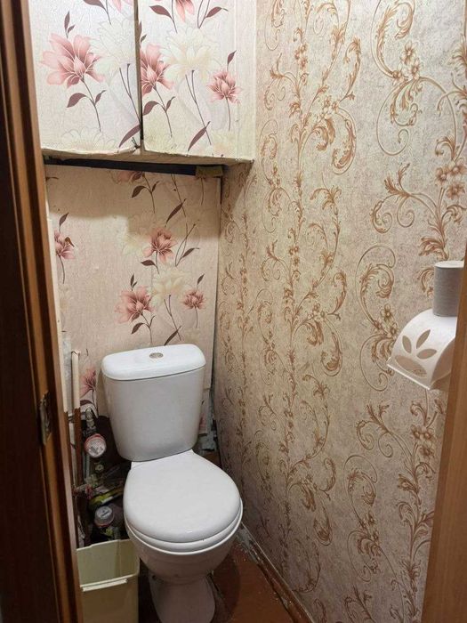 продается 4 комнатная квартира в Западном мкр.