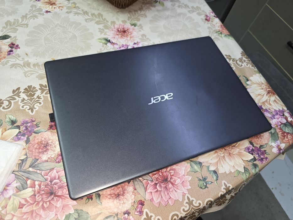 Notebook Acer sotiladi