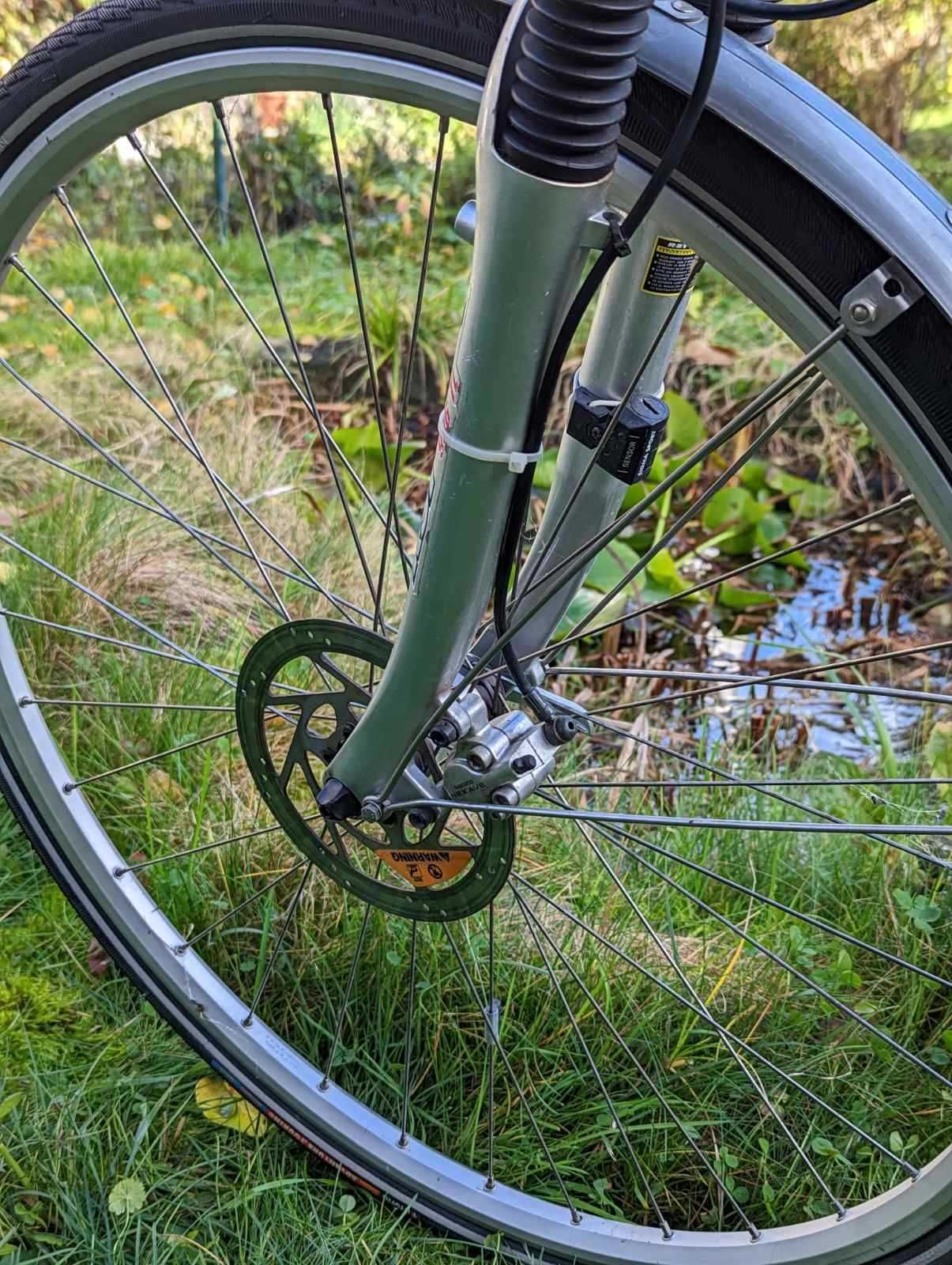 Швейцарски алуминиев велосипед CRESTA.