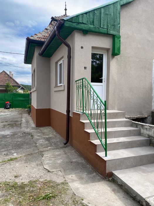 vand casa la tara