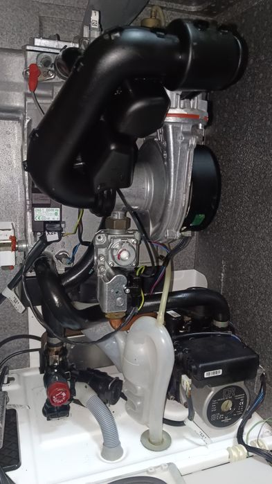 Конденсационный немецкий двухконтурный котел Remeha 28-40квт