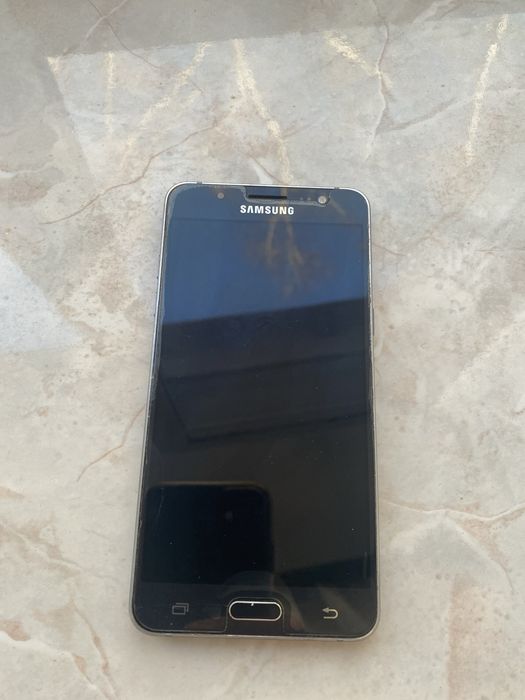 Продам samsung galaxy j5  в идеале