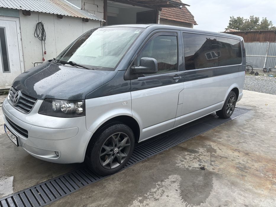 Vw Multivan long 9 locuri