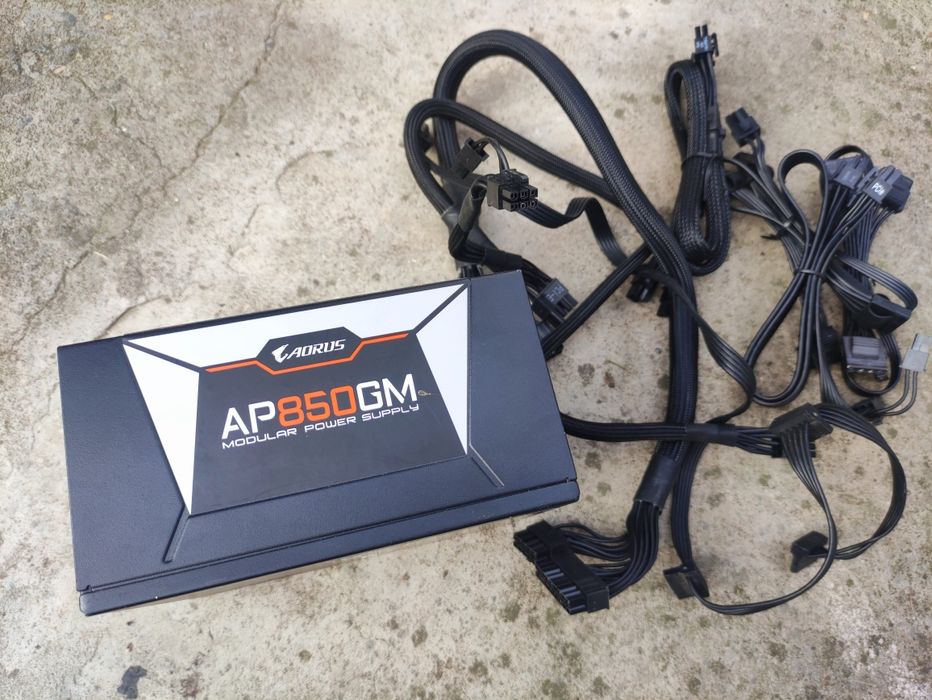 Sursa Gigabyte GP-AP850GM, 850W, 80 PLUS® Gold, PFC Activ, Fully Modul