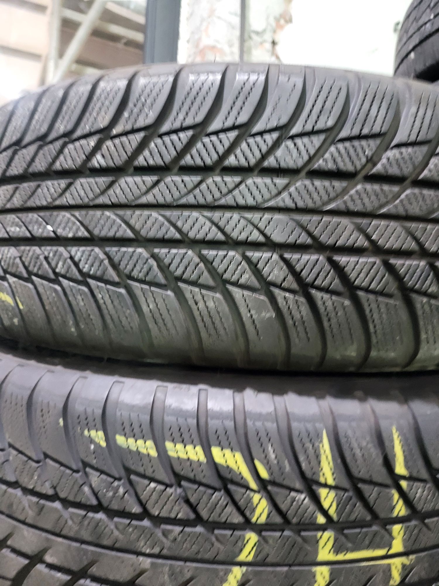 4 бр зимни 205/60/16 Bridgestone