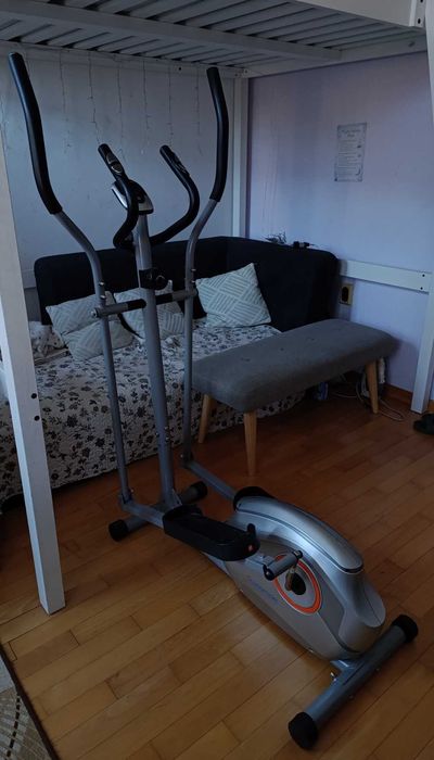 Крос-тренажор с механично натоварване