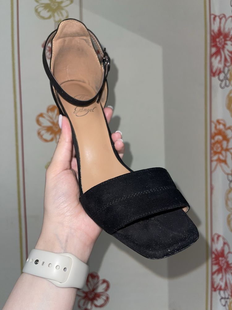 Продам туфли 39р
