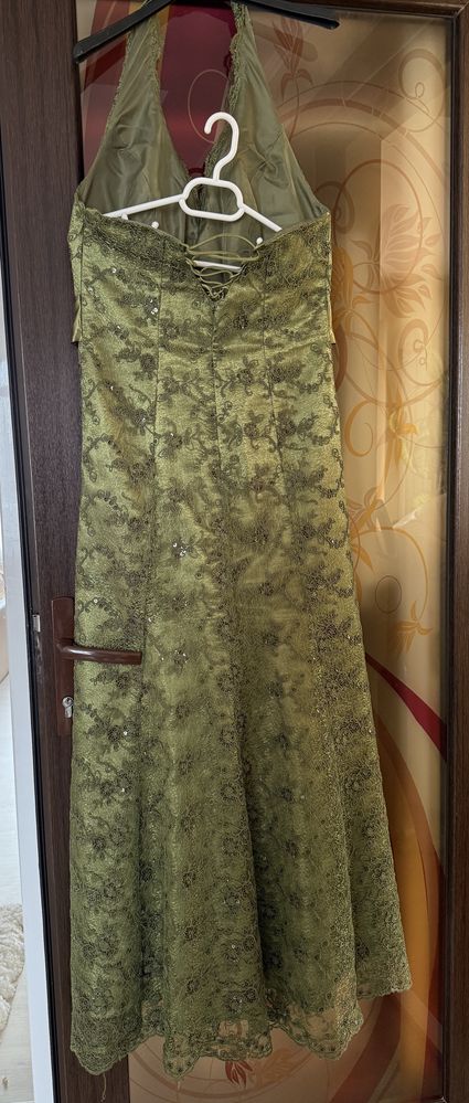 Vand rochie lunga de ocazie cu spatele gol - marimea 40