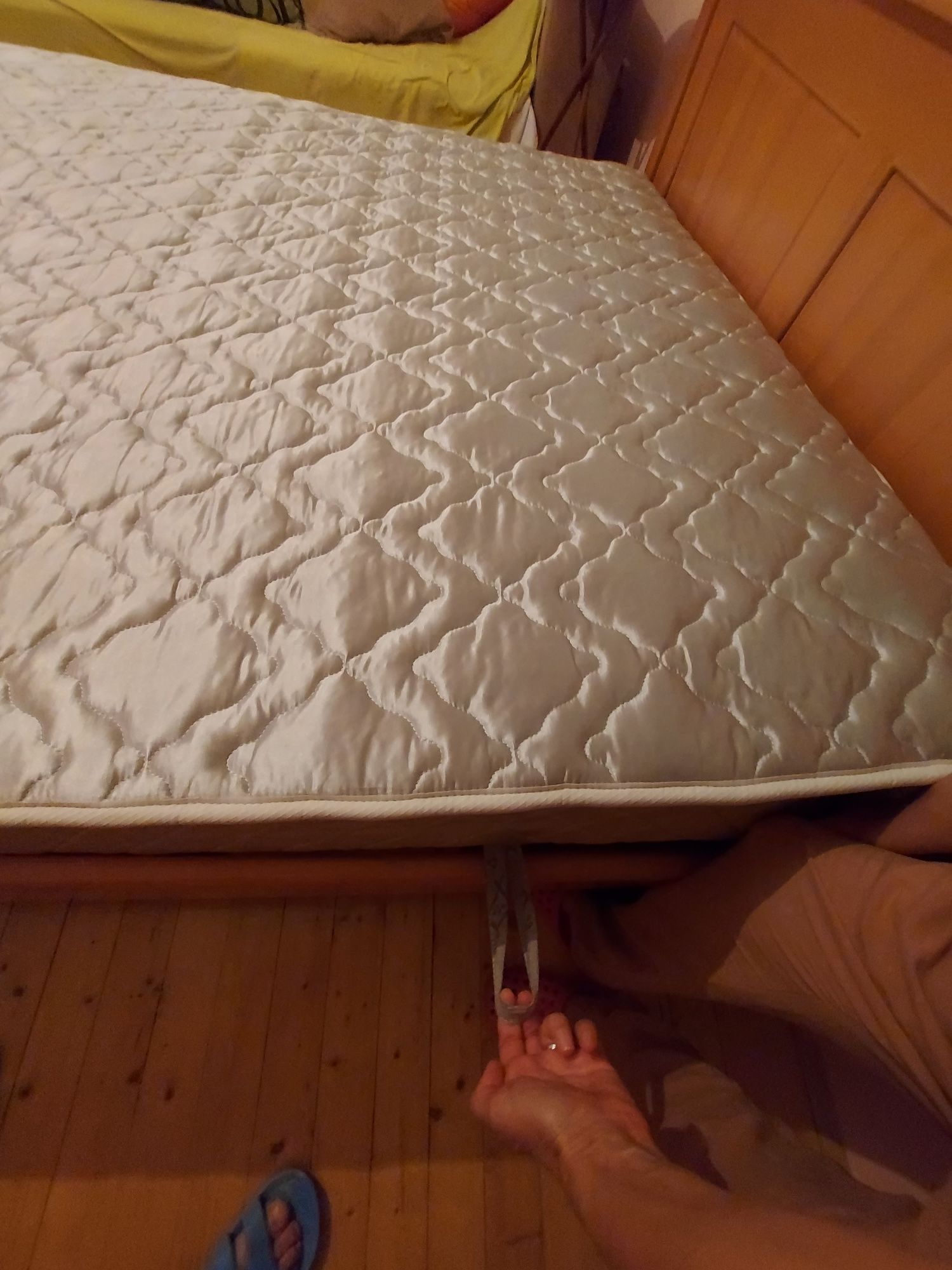 Голяма спалня с цял матрак