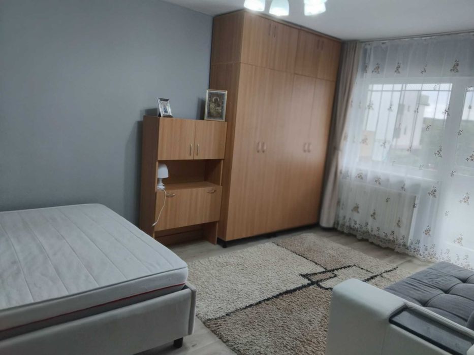 Inchiriez ap 2 camere Intre Lacuri