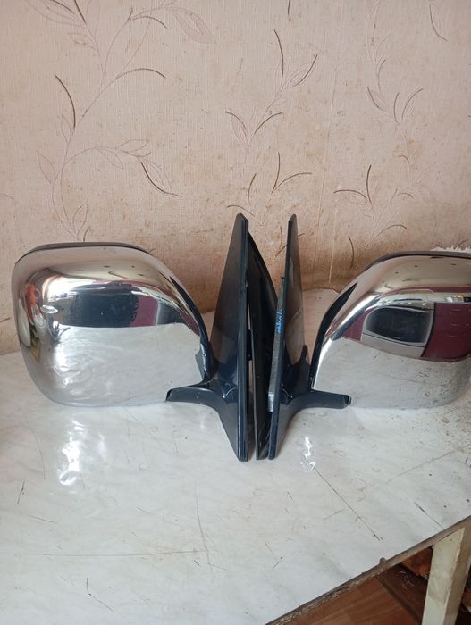 Продам зеркала заднего вида привозные в отличном состоянии на паджеро