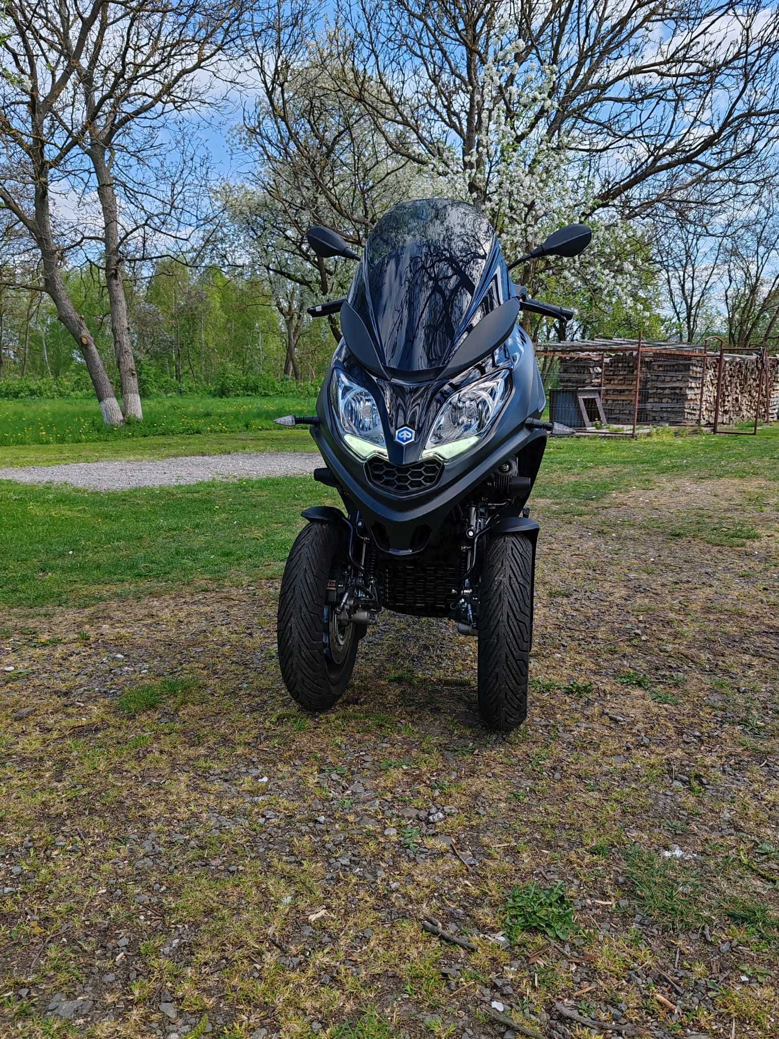 de vanzare piaggio 300 hpe