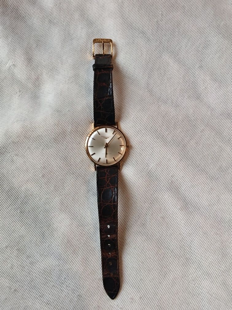 Продавам ръчен златен часовник longines 18k