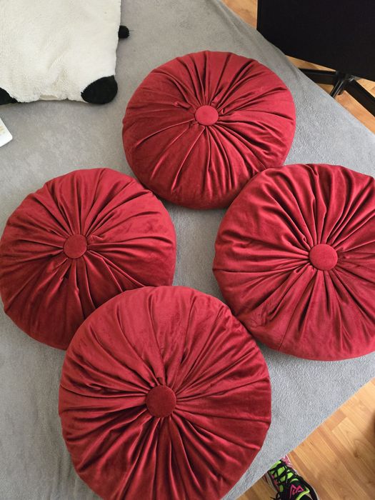 Perne de decor rosii catifea