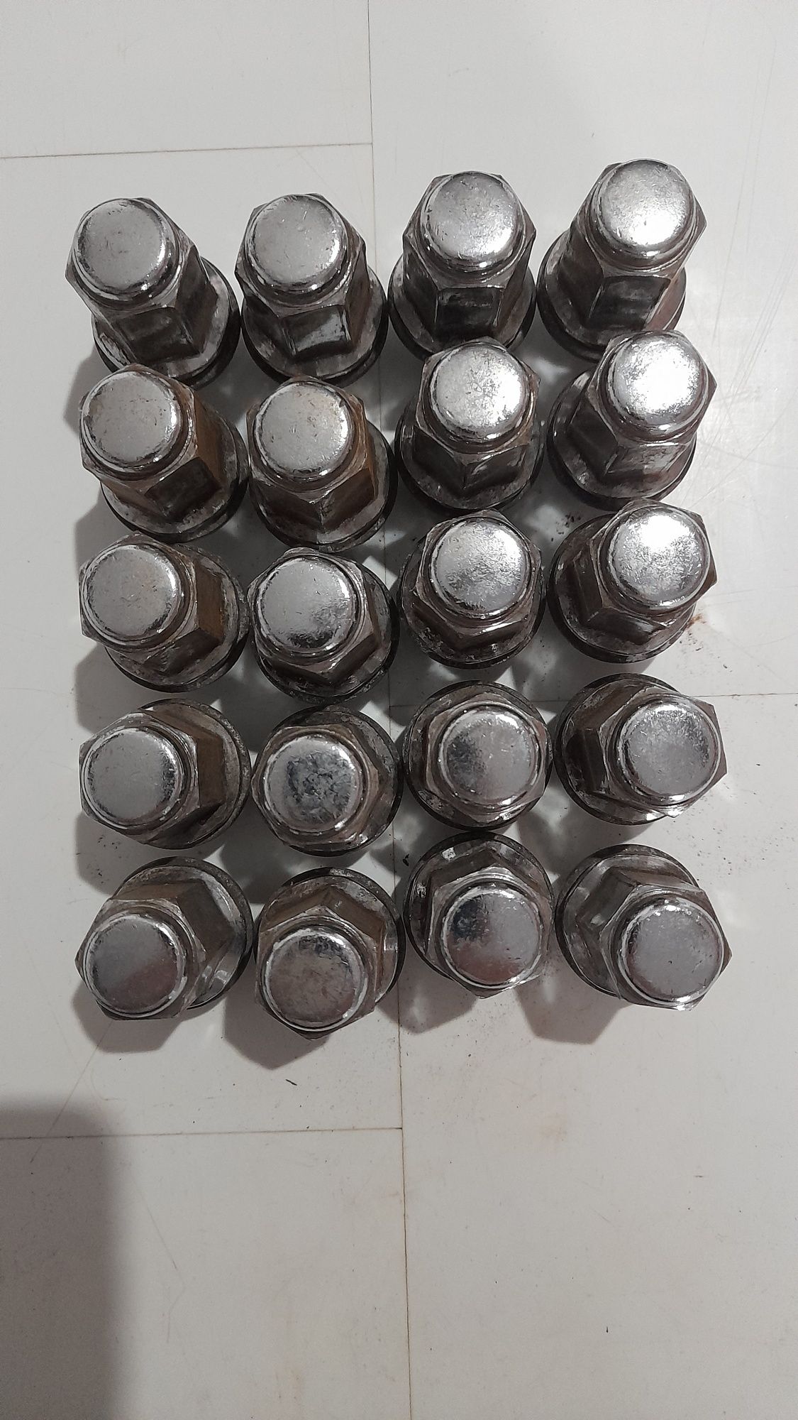 piulițe roată microbuz