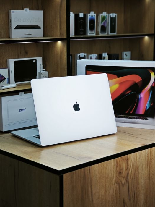 MacBook Pro 16 | 2019 | Intel Core i7 | ОЗУ 16гб | SSD 512Gb | Apple