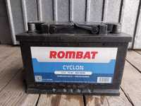 Vând baterie auto Rombat Cyclon 72Ah in stare bună.