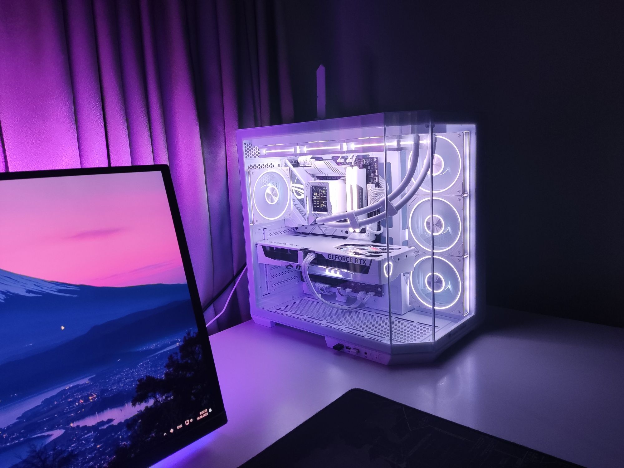 ИГРОВОЙ ПК RTX 5070Ti i7-14700 Полностью в белом цвете